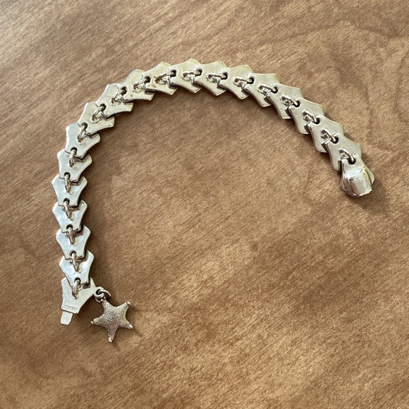 Disney Couture The Little Mermaid Ariel Scale Charm Silver Tone Bracelet & Charm - Picture 13 of 16